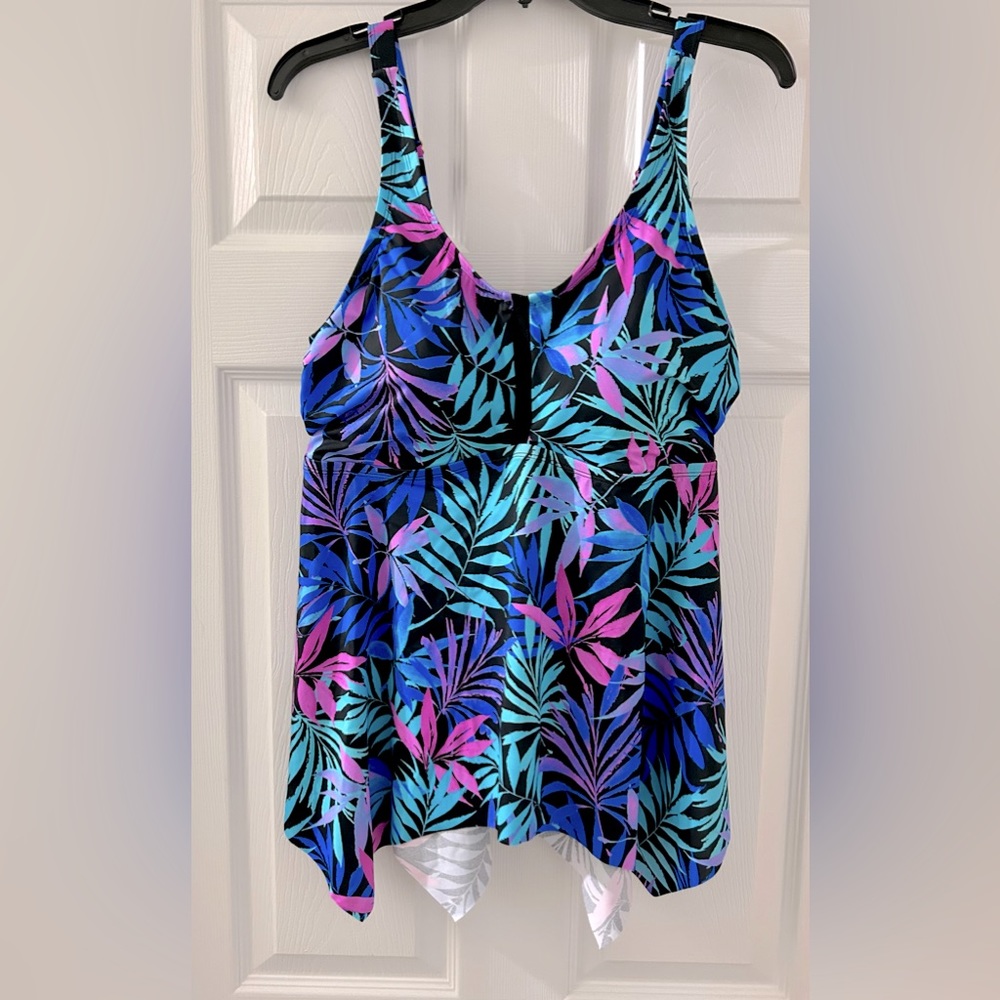 Kim Gravel x Swimsuits For All Net Front Hanky Tankini top